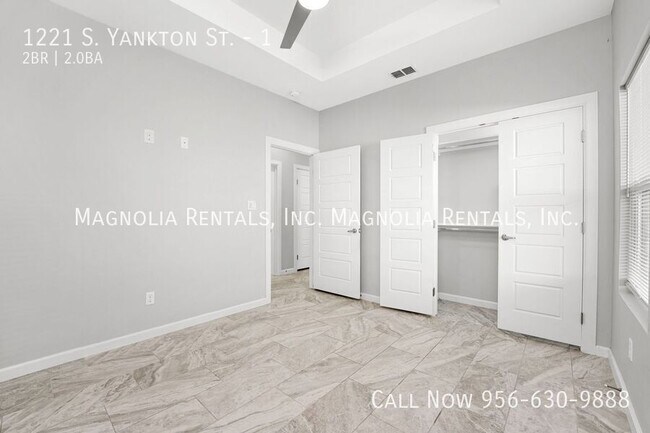 Building Photo - 1221 S Yankton St