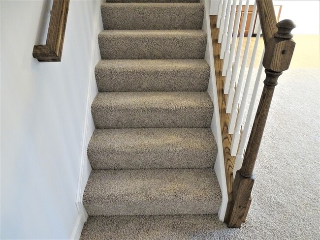 Building Photo - 1405 Fieldstone Dr