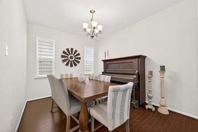 Building Photo - 6503 Wilshire Fern