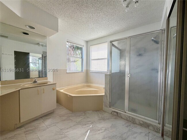 Building Photo - 12619 NW 11th Pl