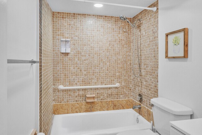 Building Photo - 1350 Riverside Cir