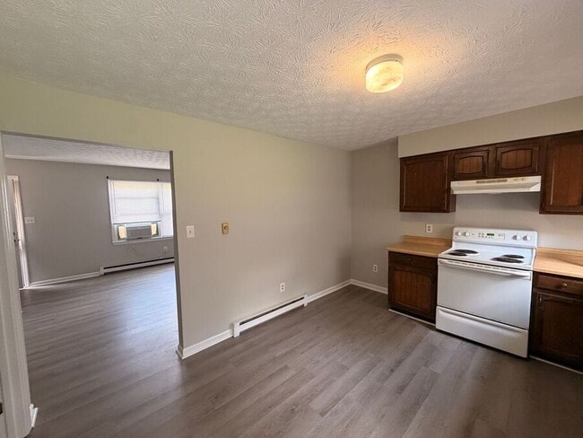 Building Photo - 314 Walters Ln