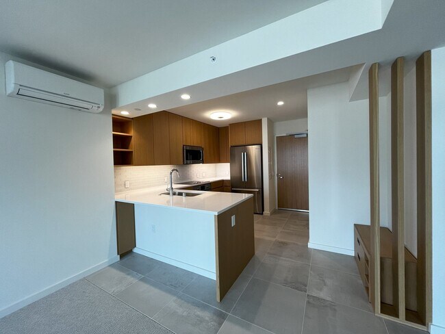 Building Photo - SKY ALA MOANA ONE BEDROOM AVAILABLE NOW