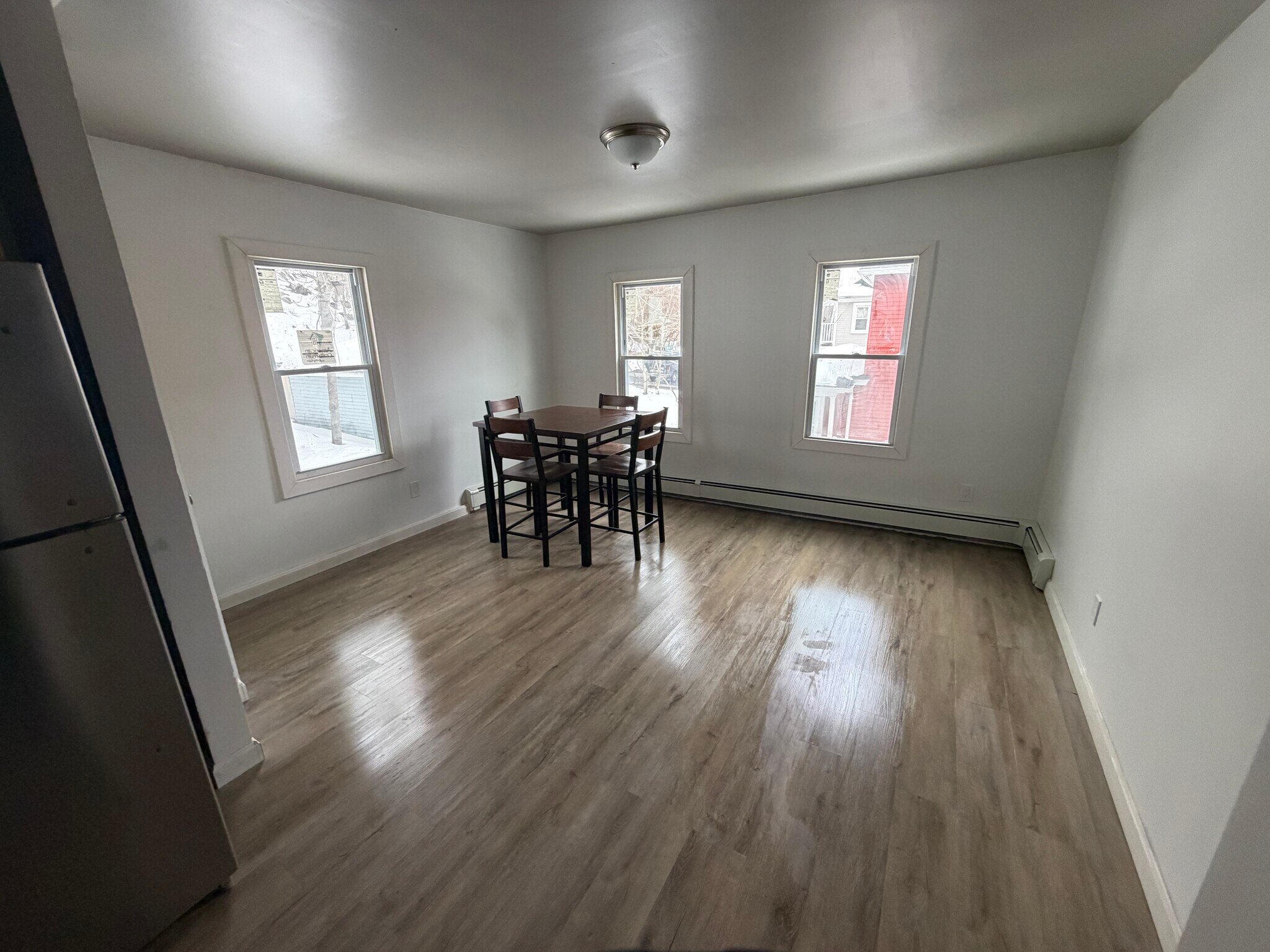 Building Photo - 490 Boswell Ave