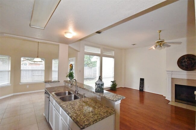 Building Photo - 1210 Ivory Meadow Ln