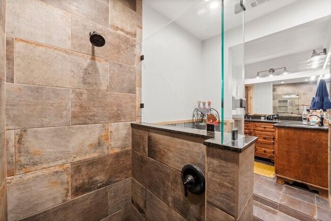 Building Photo - Country Living Rental on 26+ Acres!