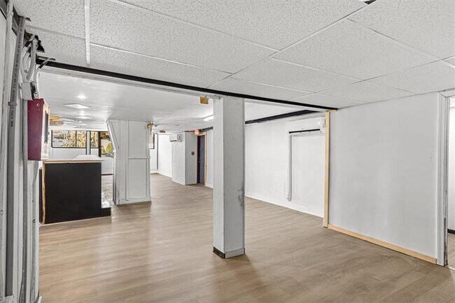 Building Photo - 57 N Main St