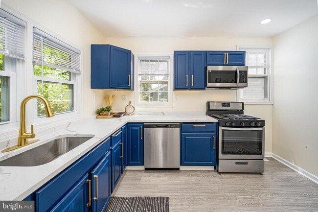 Building Photo - 2800 Upshur St