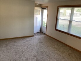 Building Photo - 835 Neufeld St