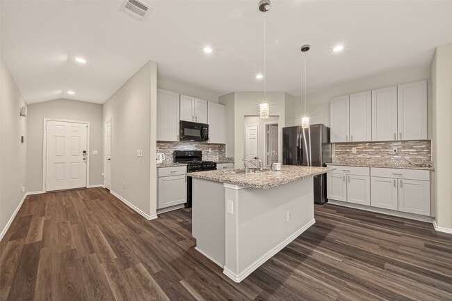 Building Photo - 10411 Meadow Saffron Dr