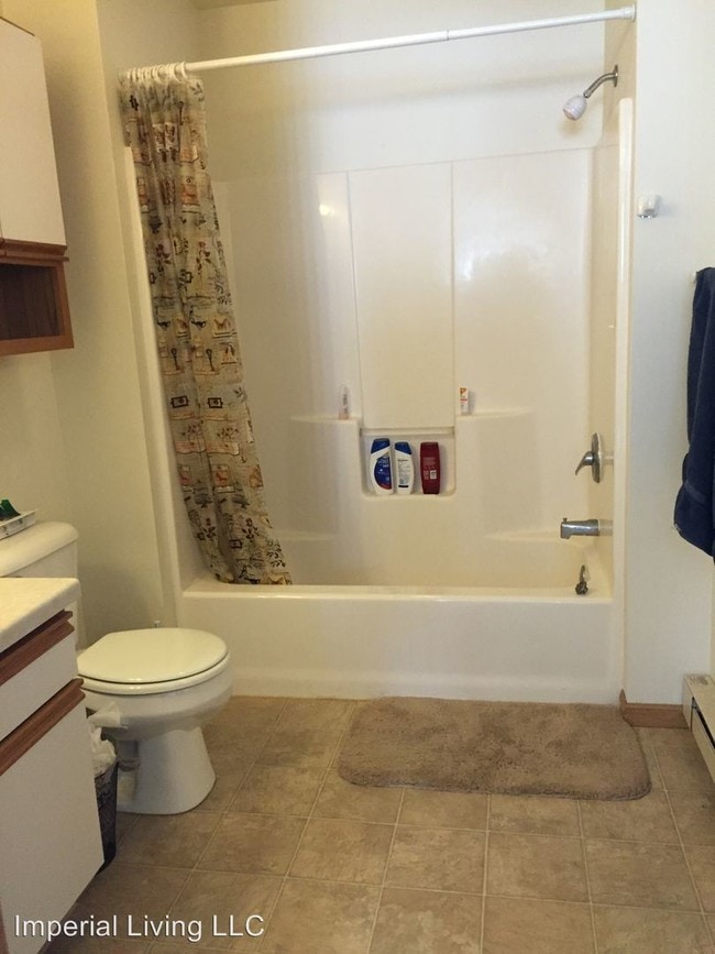 Building Photo - 1041 Imperial Cir