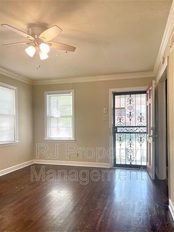 Building Photo - 732 S Greer St