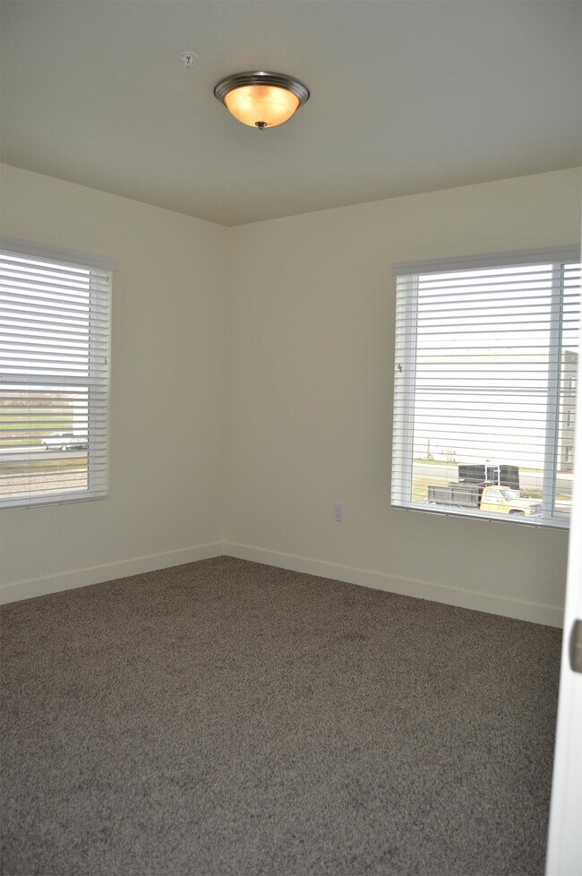 Building Photo - 531 S 850 E