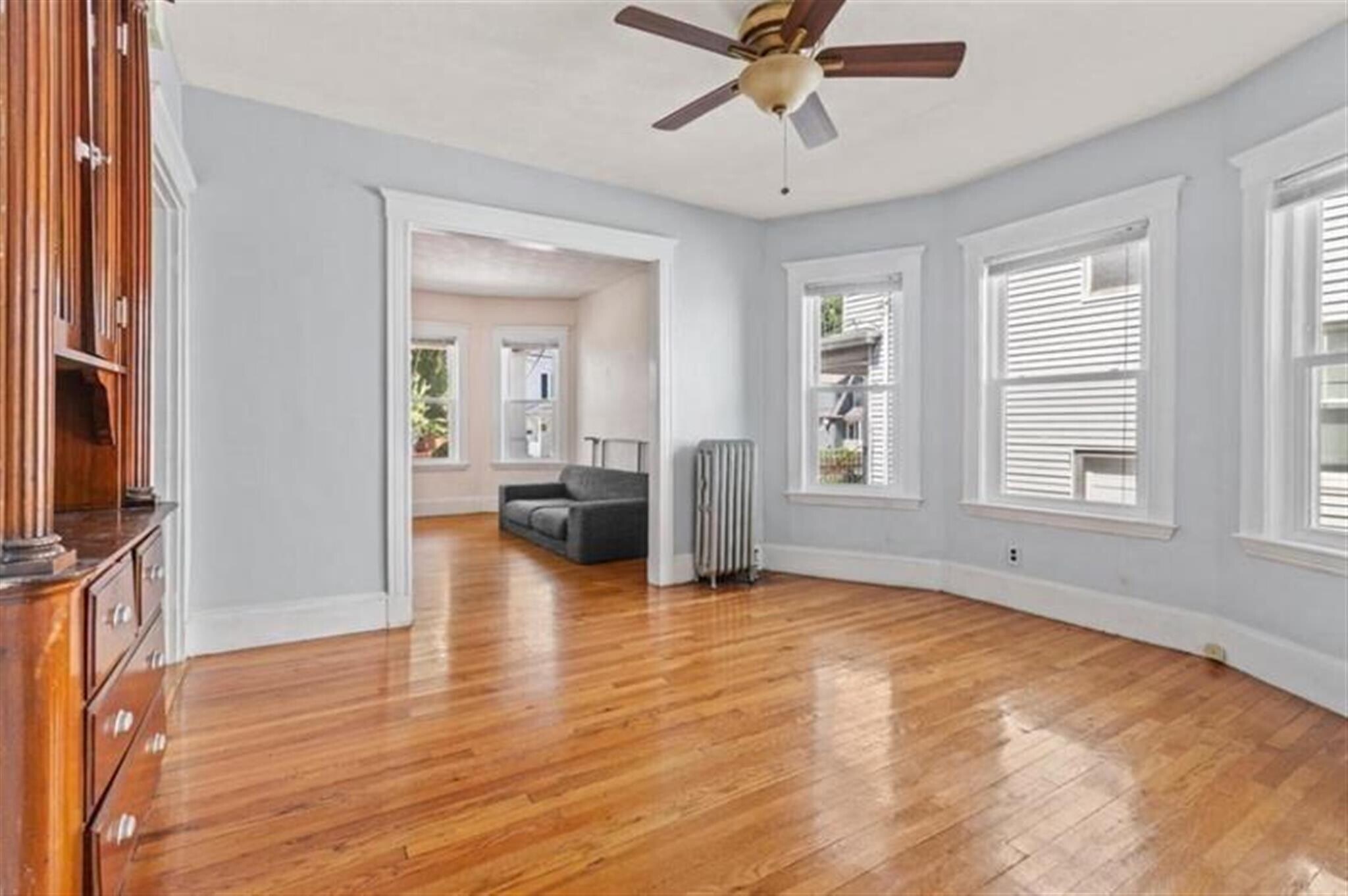 Building Photo - 38 George St