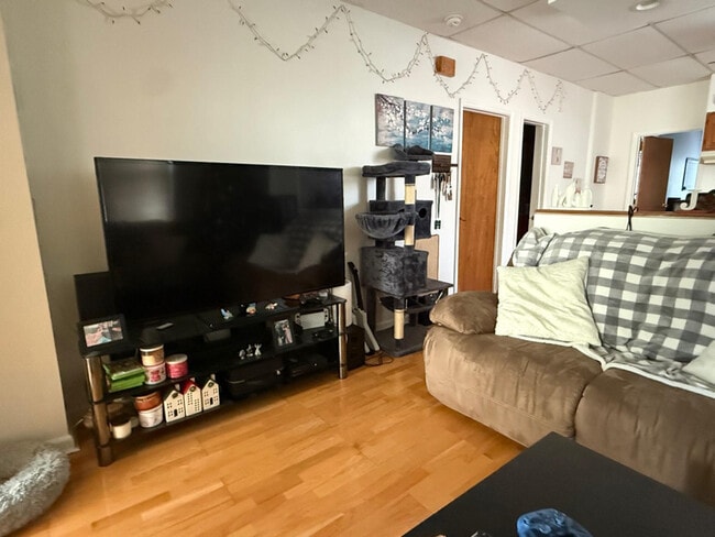 Building Photo - 75-34 67th Dr