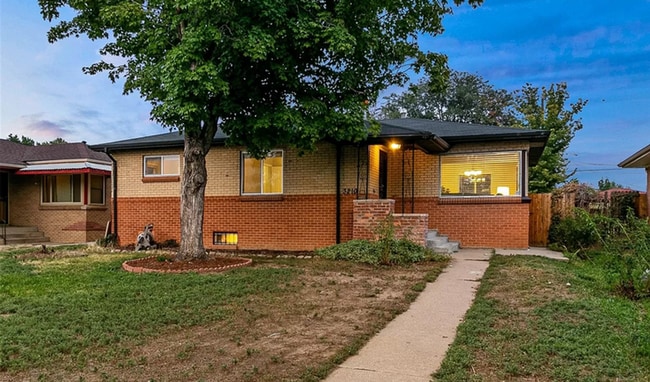 Building Photo - Furnished 3 bedroom 1 bathroom apartment