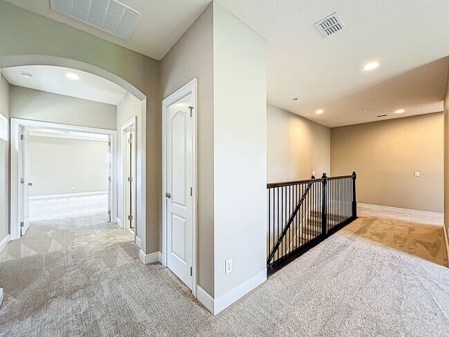 Building Photo - 9421 Dugard Ct
