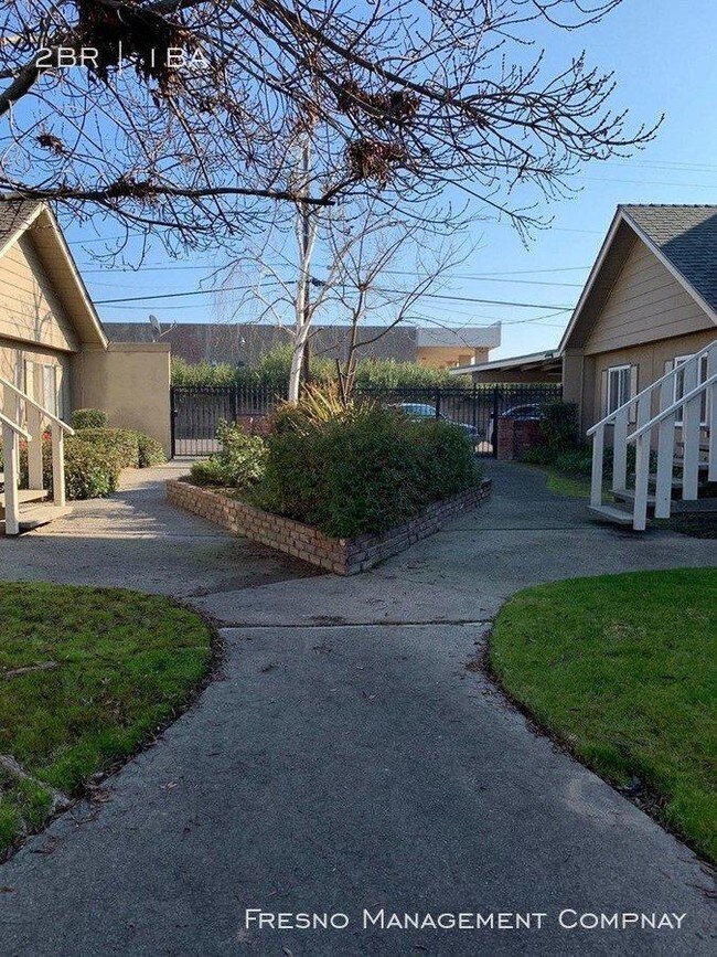 Building Photo - 2 bedroom in Fresno CA 93726