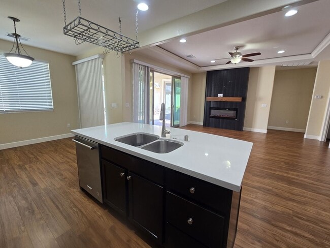 Building Photo - Executive home located on a quiet cul-de-s...