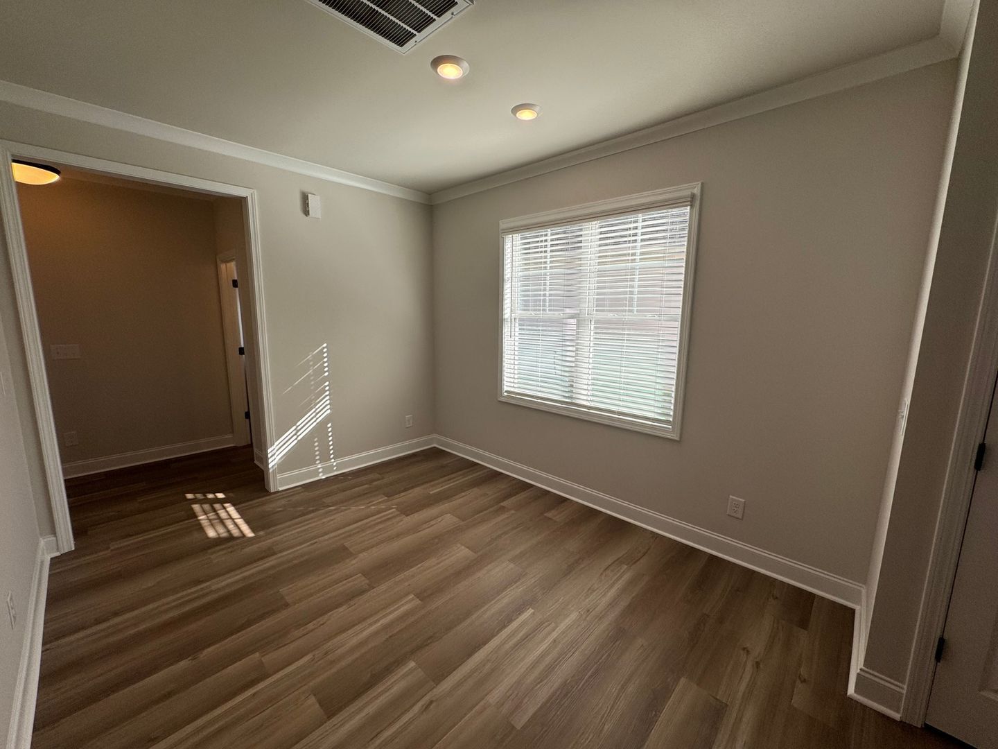 Building Photo - 49 Goldenrod Lp