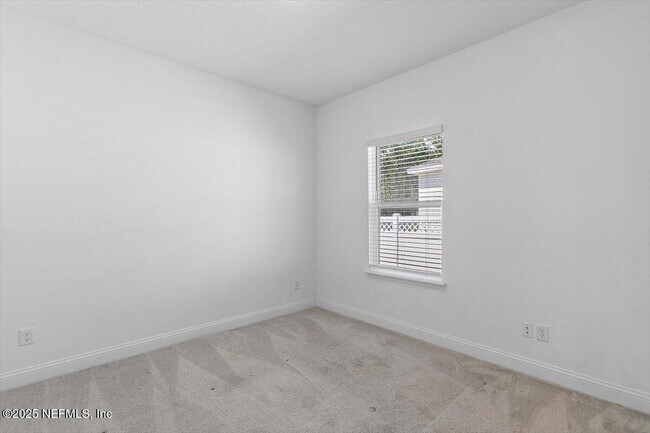 Building Photo - 21 Pine Candle Way