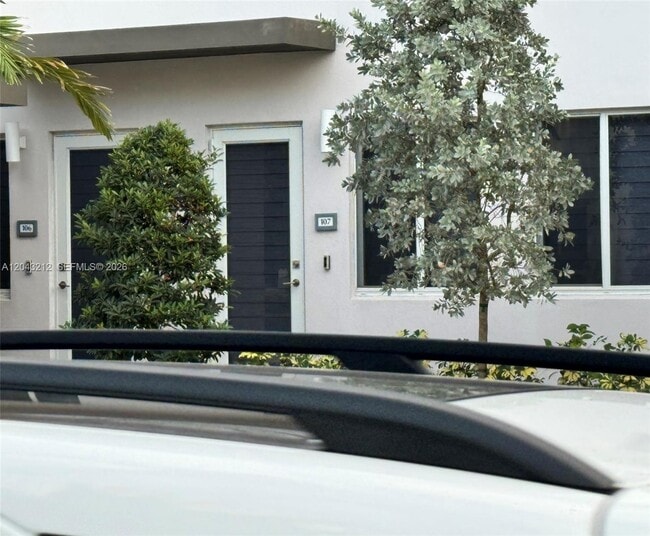 Building Photo - 10270 NW 66th St