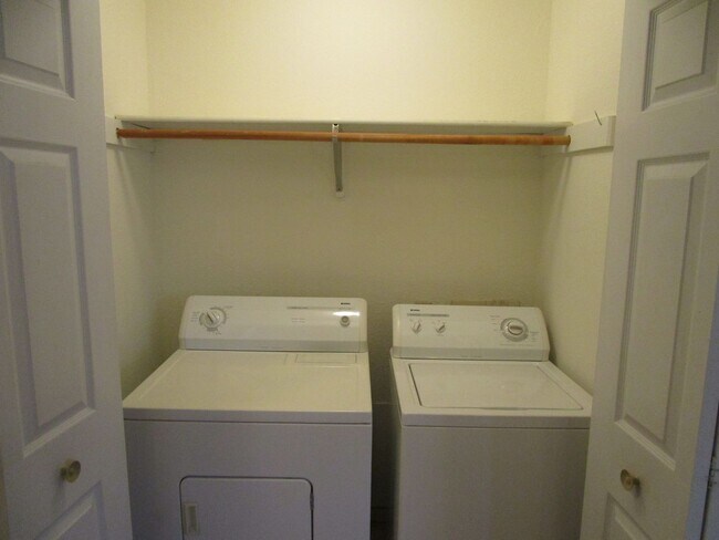 Building Photo - 4302-4304 Cheryl Ct.