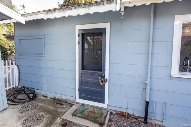 Building Photo - 1172 Catalina St