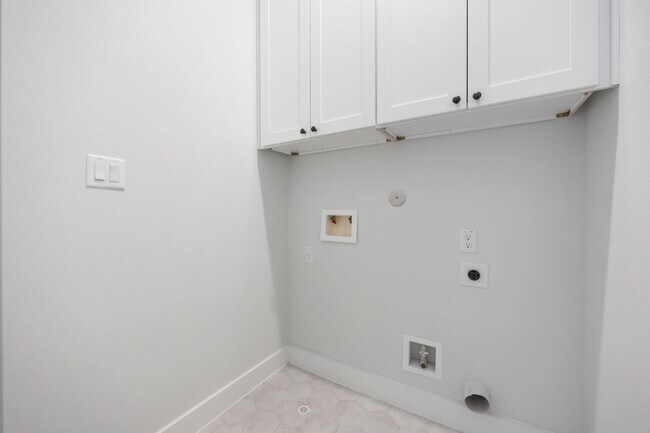 Building Photo - 6119 Campo Vista Dr