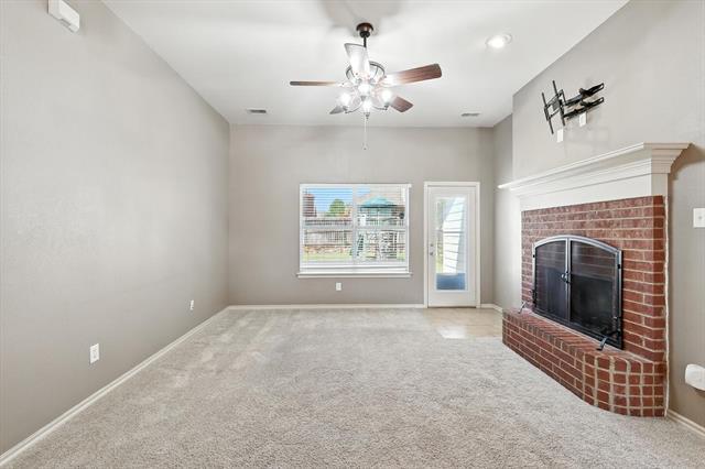 Building Photo - 6012 Parkplace Dr