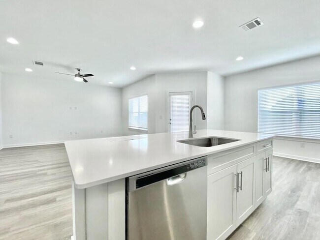 Building Photo - 1837 Bonham Ln