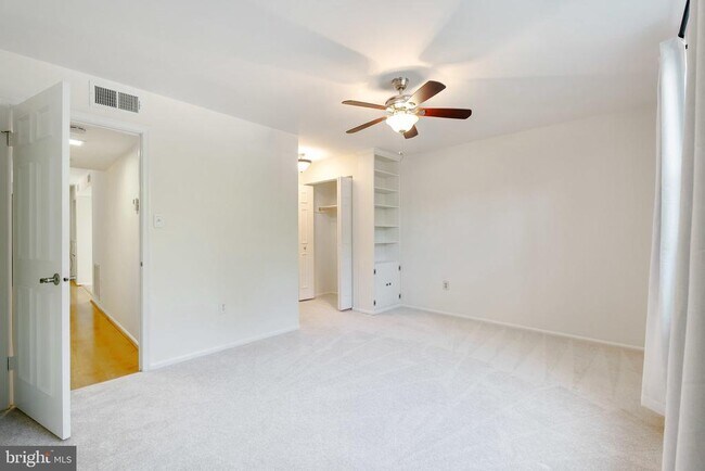 Building Photo - 7735 Inversham Dr
