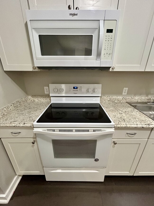 Building Photo - 6724 Zircon Dr