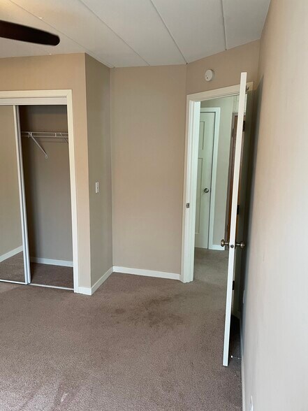 Building Photo - 4016 Utica Ave S