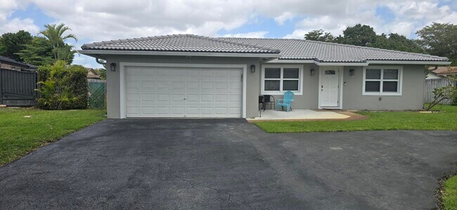 Building Photo - 288 NW 89th Ave