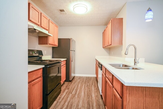 Building Photo - 1351 Hollenbeck Ln