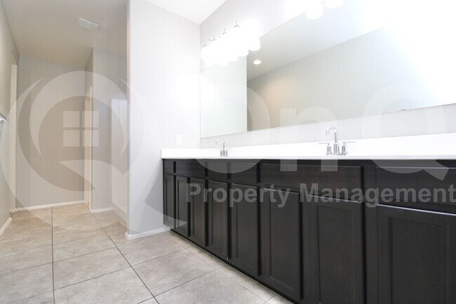 Building Photo - 36386 W Mallorca Ave