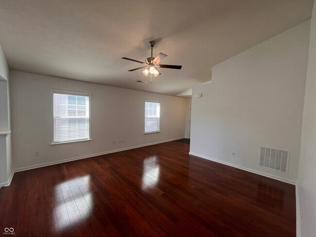 Building Photo - 5771 White Pine Rd