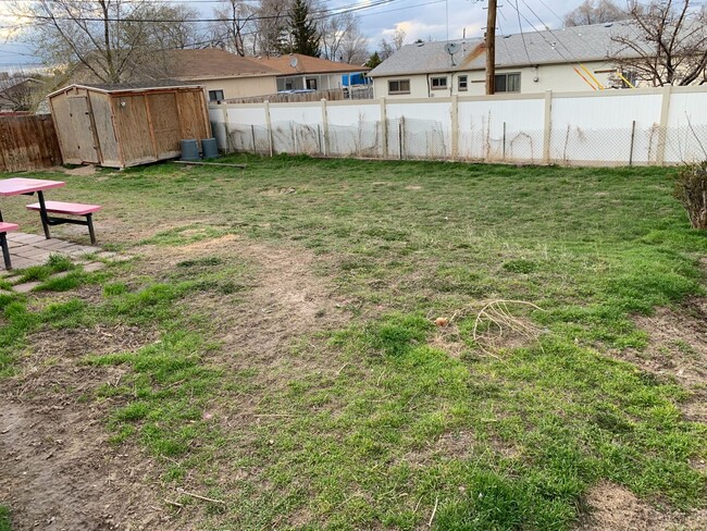 Building Photo - 4 Bedroom/2 Bathroom Home in Salt Lake City