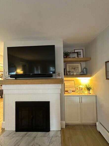 Building Photo - 21 Apthorp St