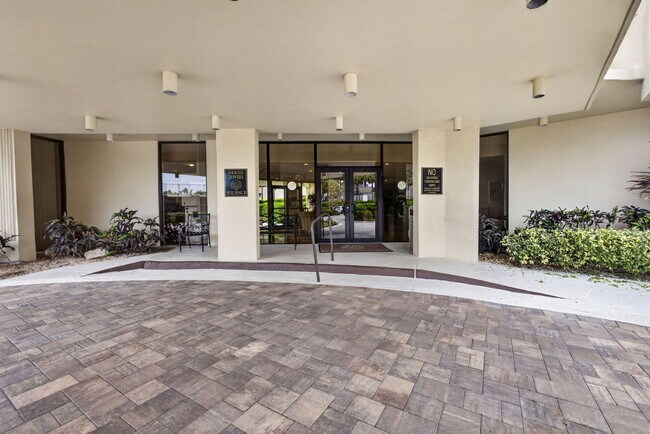 Building Photo - 2800 N Ocean Dr