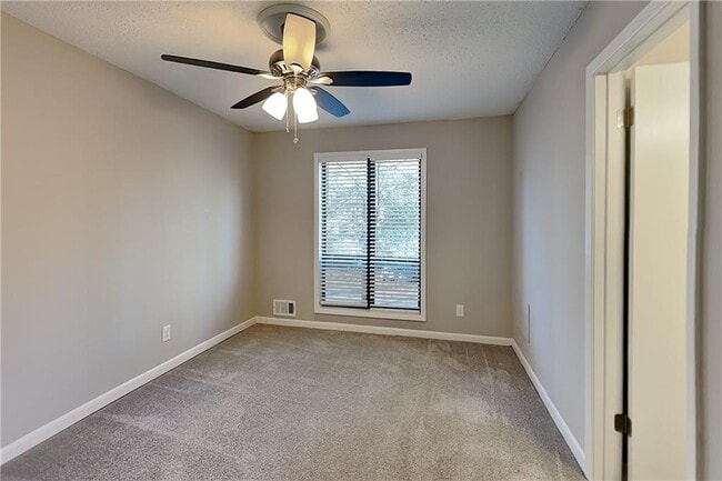 Building Photo - 3296 Timber Bluff Dr NE