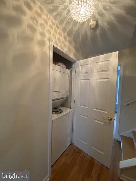 Building Photo - 1213 Clymer St