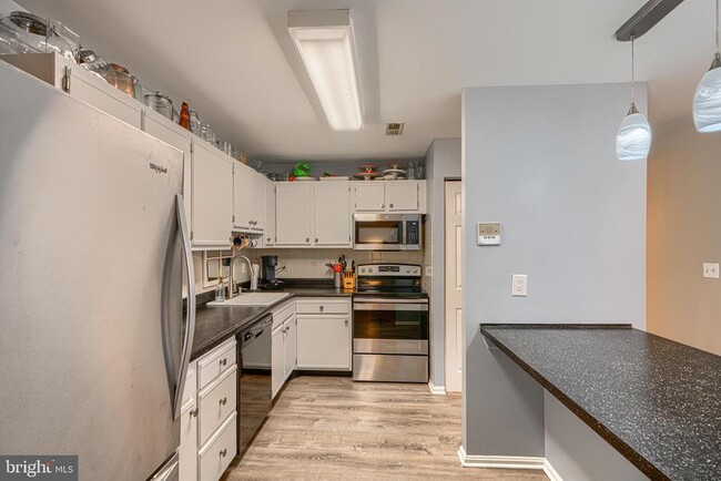 Building Photo - 4104 Chardel Rd