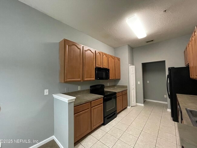 Building Photo - 9400 Underwing Way