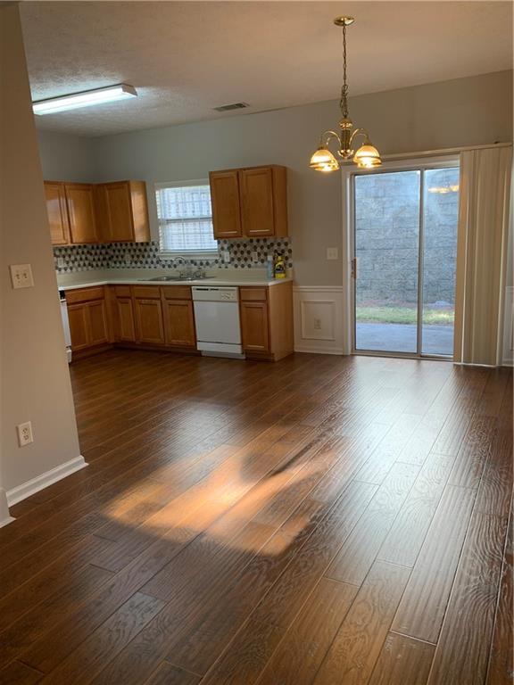 Building Photo - 2245 Dandridge Dr