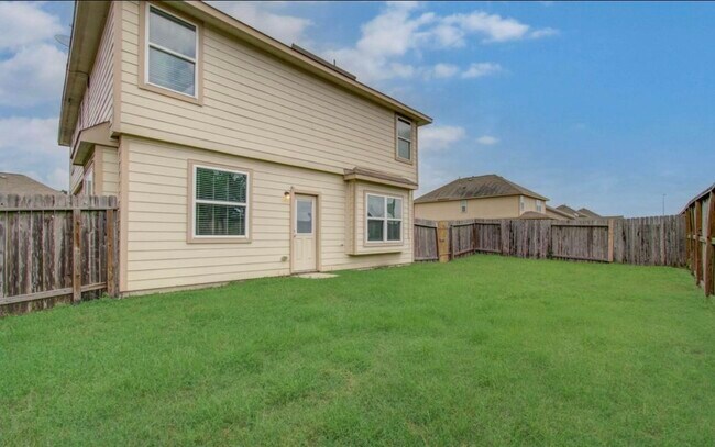 Building Photo - 12830 City Grn Trl