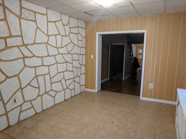 Building Photo - 3 bedroom 1 bath home for rent in Frankford