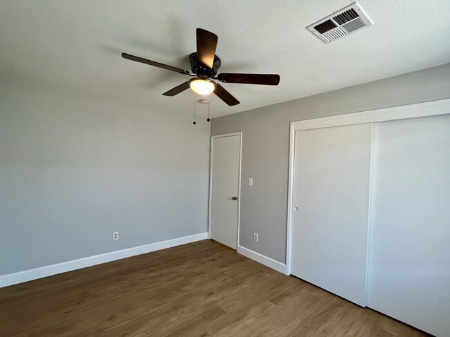 Building Photo - Renovated 3-Bedroom Home with 2-Car Garage in Quailwood