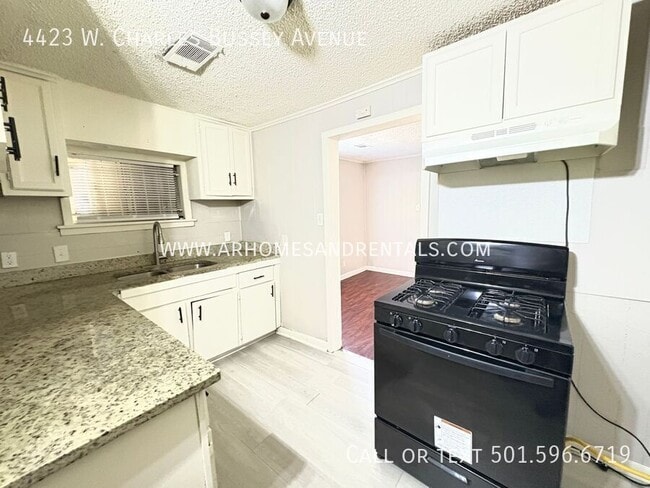 Building Photo - 4423 W Charles Bussey Ave